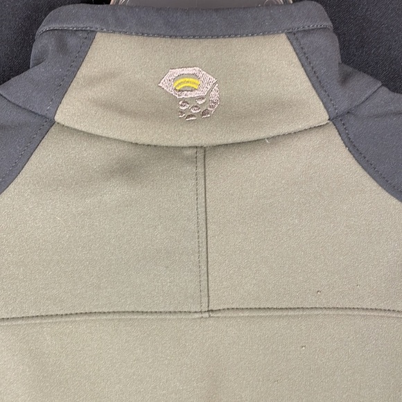 Mountain Hardwear women’s jacket size medium - Picture 9 of 11